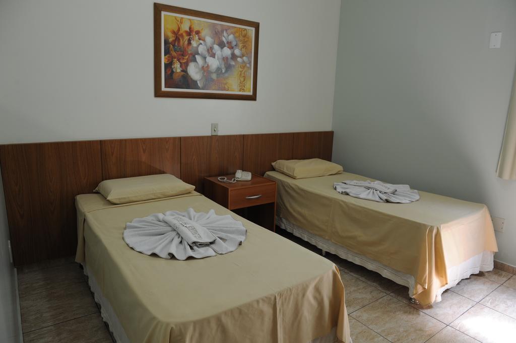 Hotel Regina Muriaé Εξωτερικό φωτογραφία